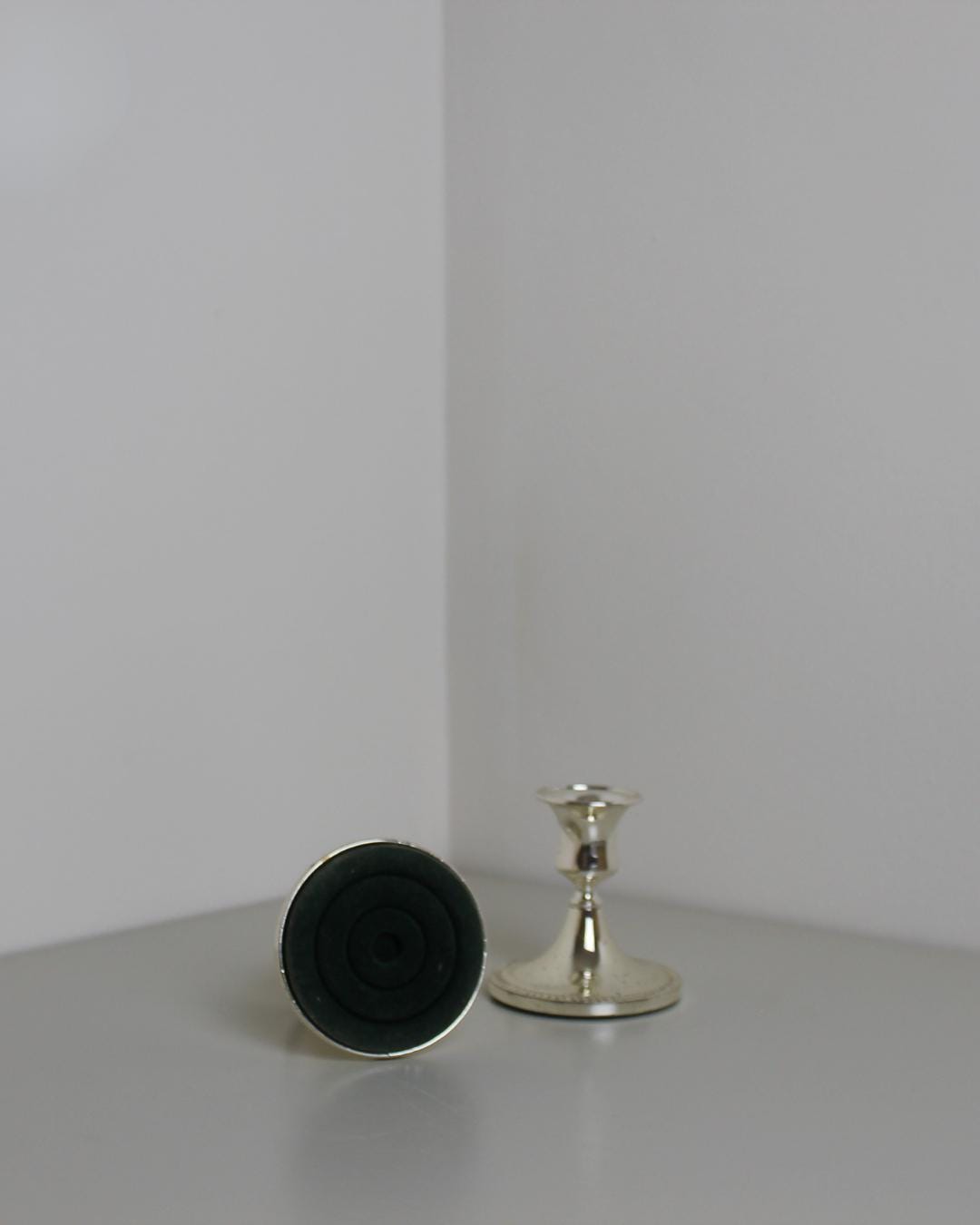 Silver-Plated Mini Beaded Candlesticks – Pair, 1970s Neo-Georgian, 8 cm - The Estate