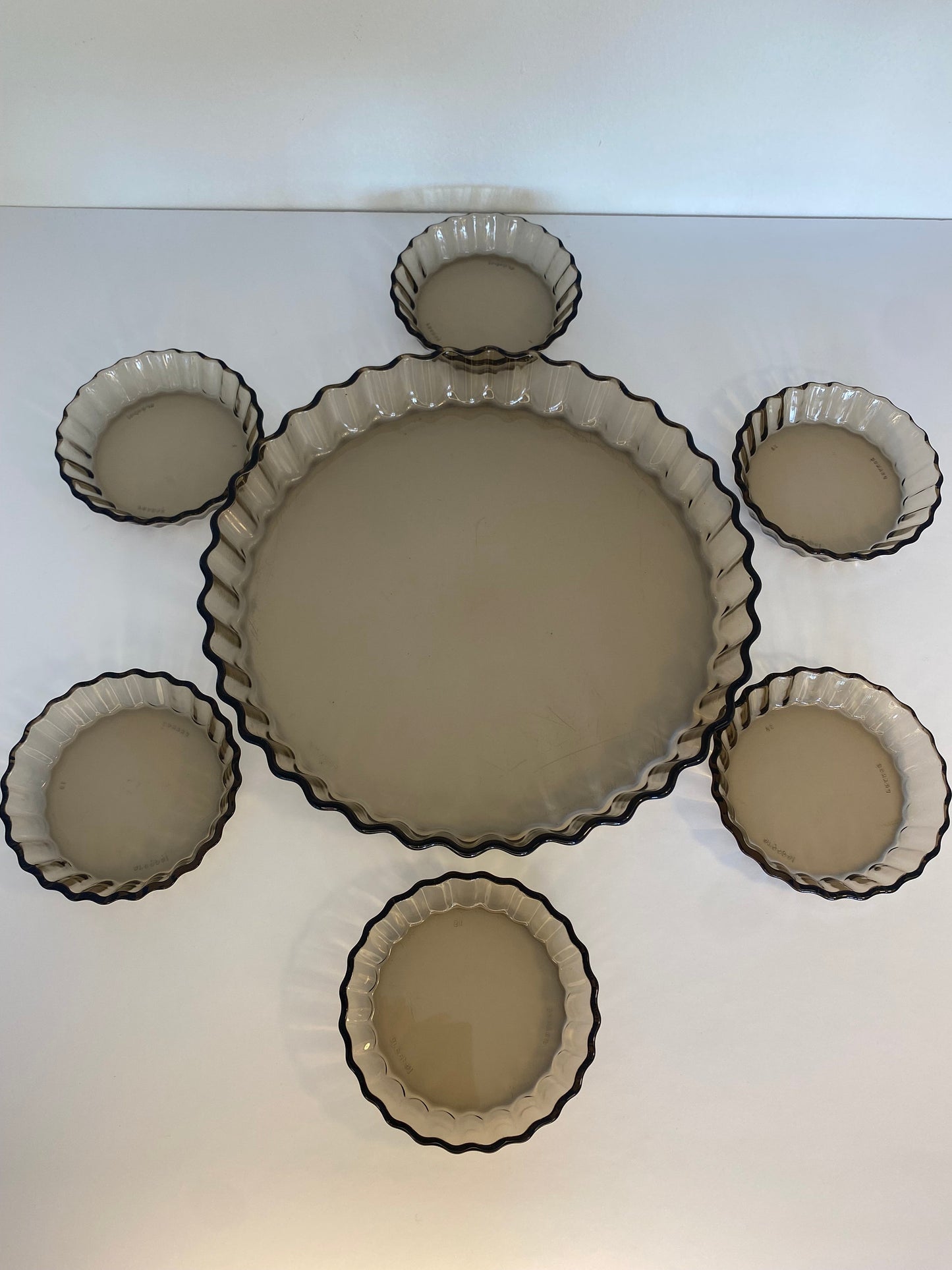 Arcopal Smoked Glass Flan Dish, 28.5cm French Bakeware, 1970s - The Estate