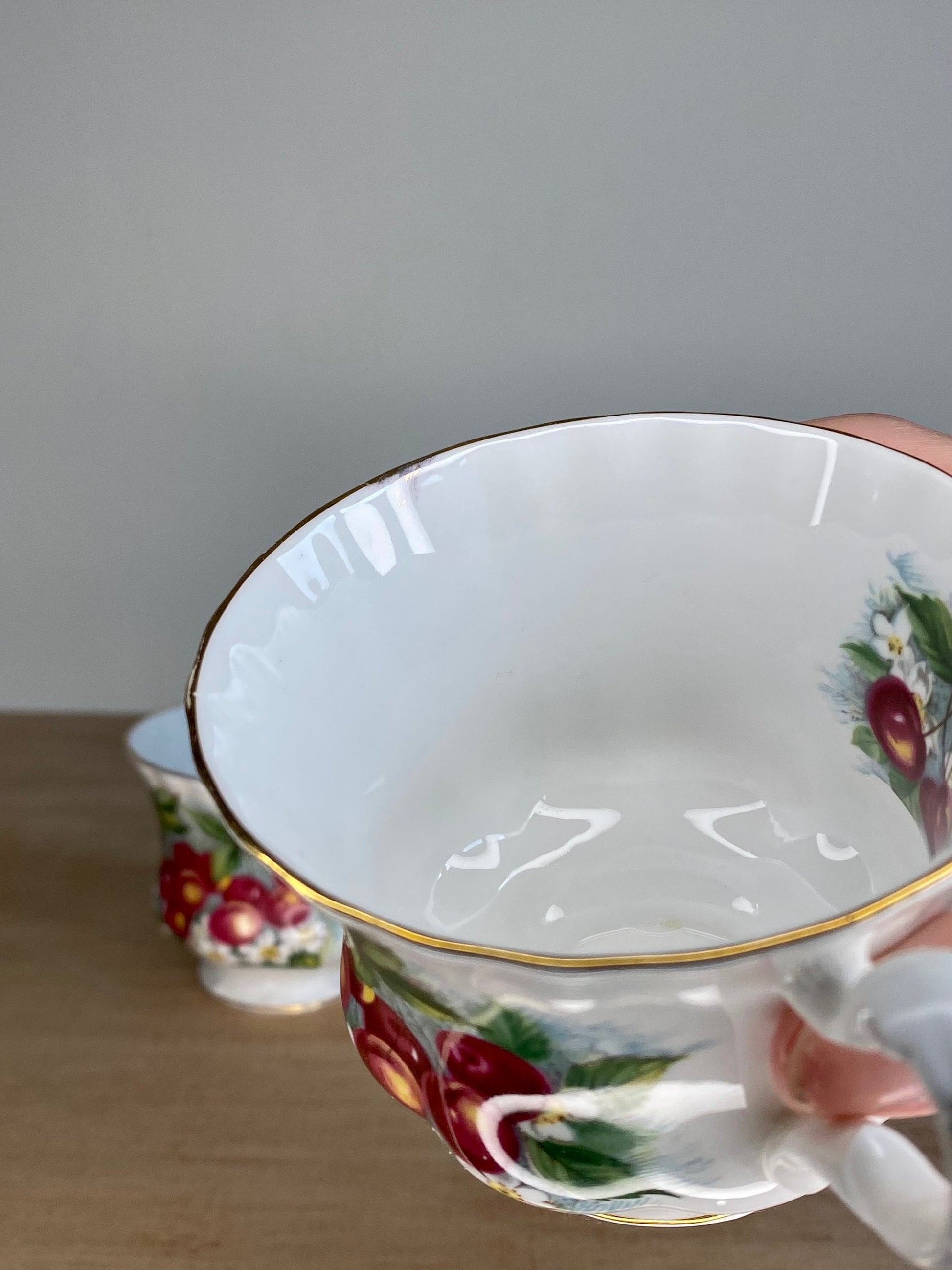 Vintage Richmond Bone China Tea Set – 4 Cups & Saucers – Cherry Blossom Pattern - The Estate