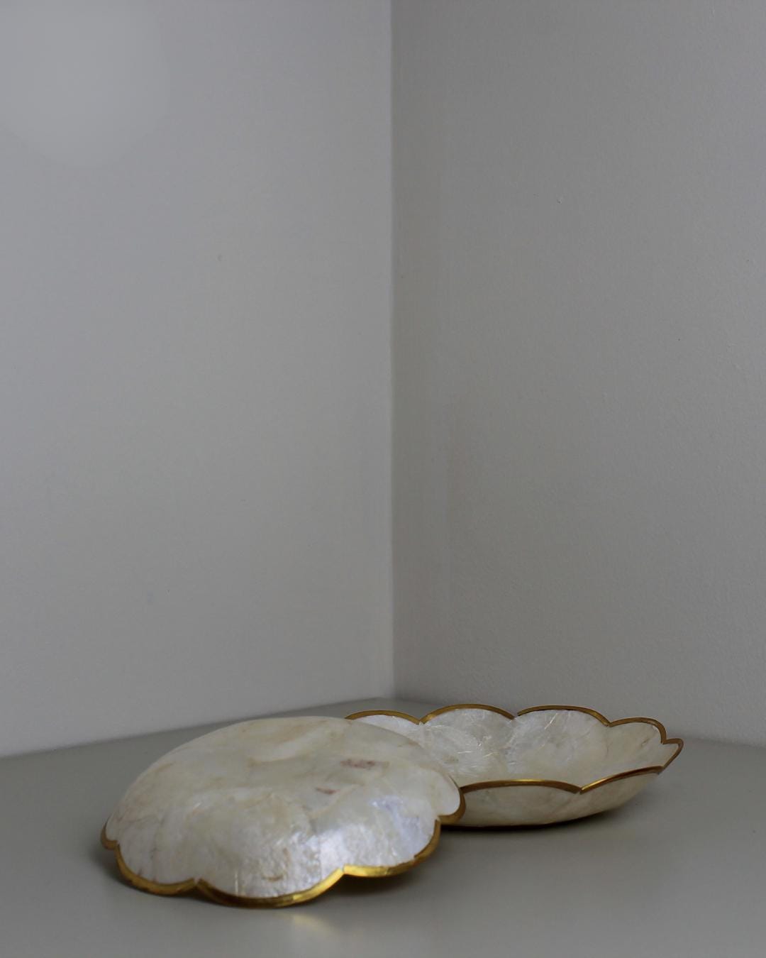 Set of Two Capiz Shell Bowls with Gilded Brass Rim – 1970s Coastal Glam - The Estate