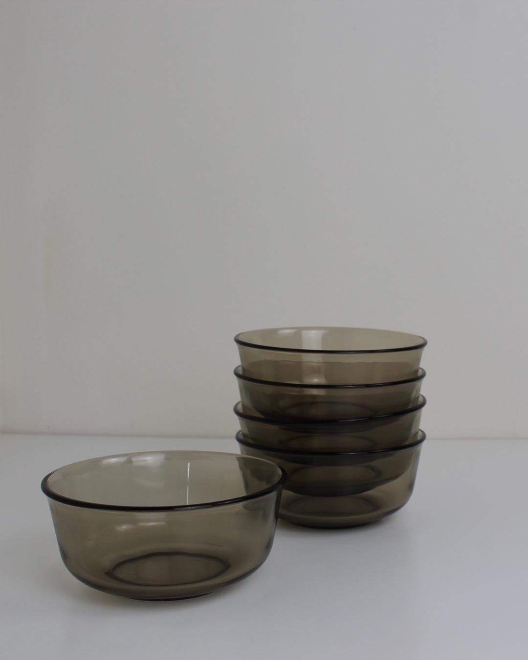 Set of 5 Arcoroc Smoked Glass Dessert Bowls – Mid-Century French Tableware - The Estate