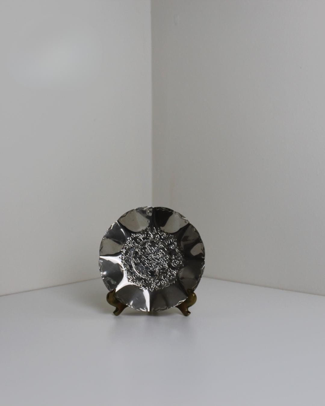 Rococo-Scroll EPNS Silver-Plated Footed Bonbon / Trinket Dish, c. 1950s England - The Estate