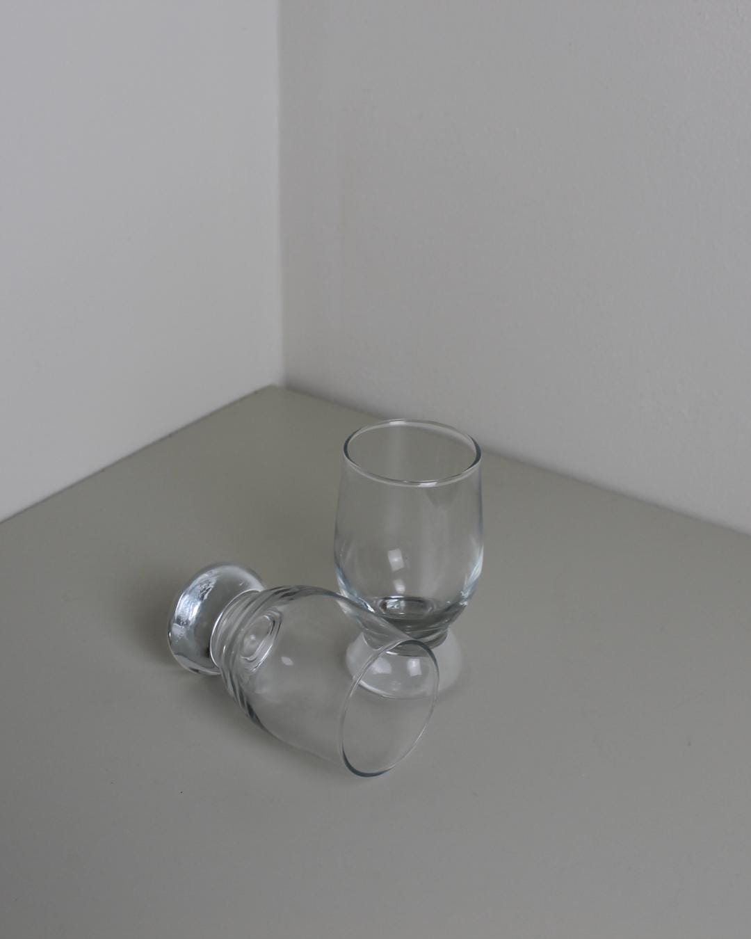 Heavy-Footed Whiskey & Water Glasses – Modern Clear Pair, 12 cm - The Estate