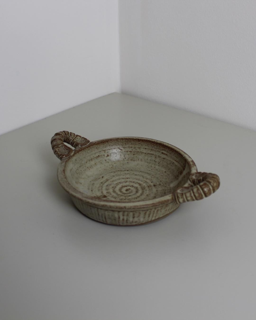 Rustic Stoneware Tapas Dish with Scroll Handles – British Studio Pottery, 1970s Earth-Tone Glaze - The Estate