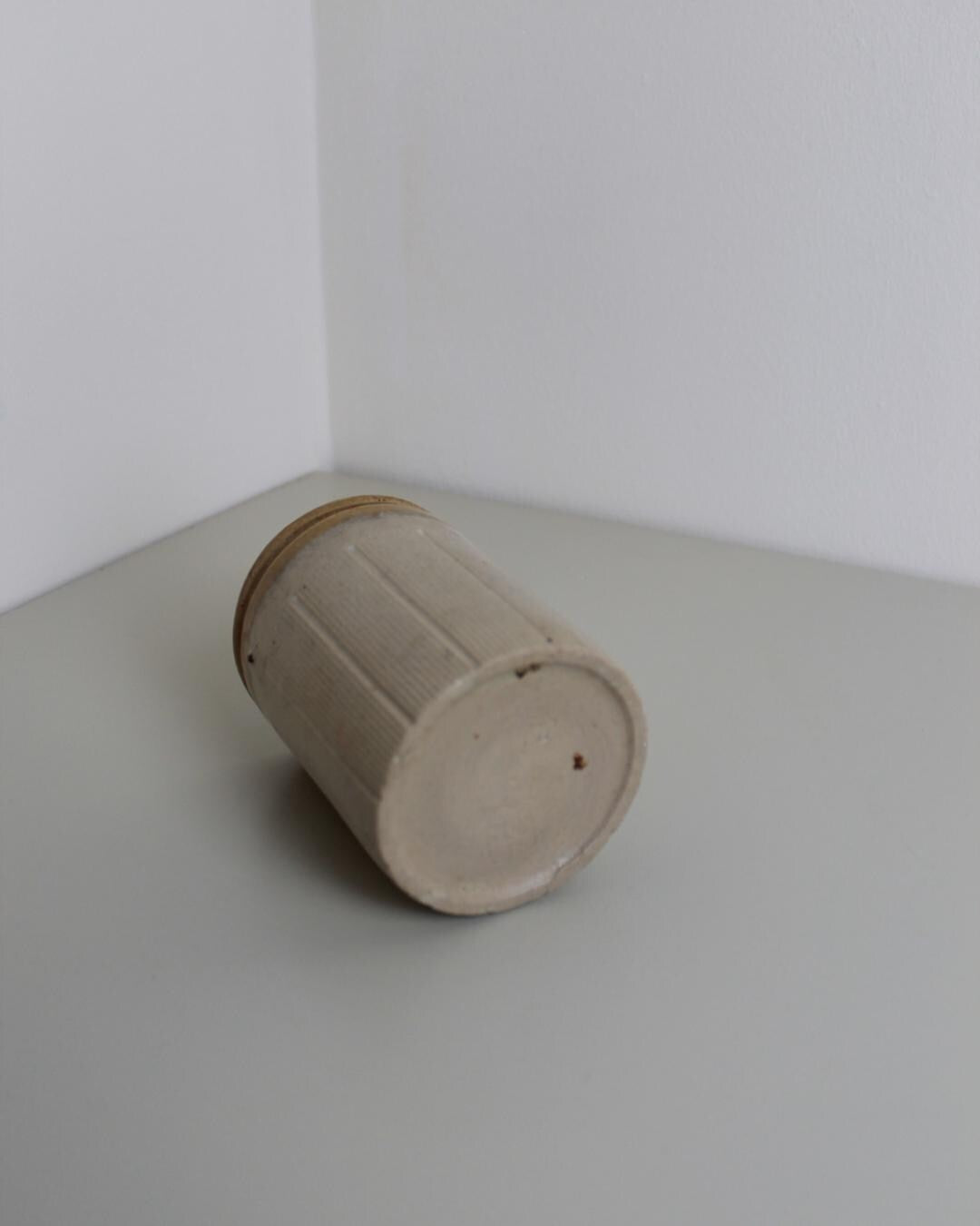 Vintage Studio Pottery Stoneware Vessel – Rustic Brown Glazed Cup or Planter, 10cm - The Estate