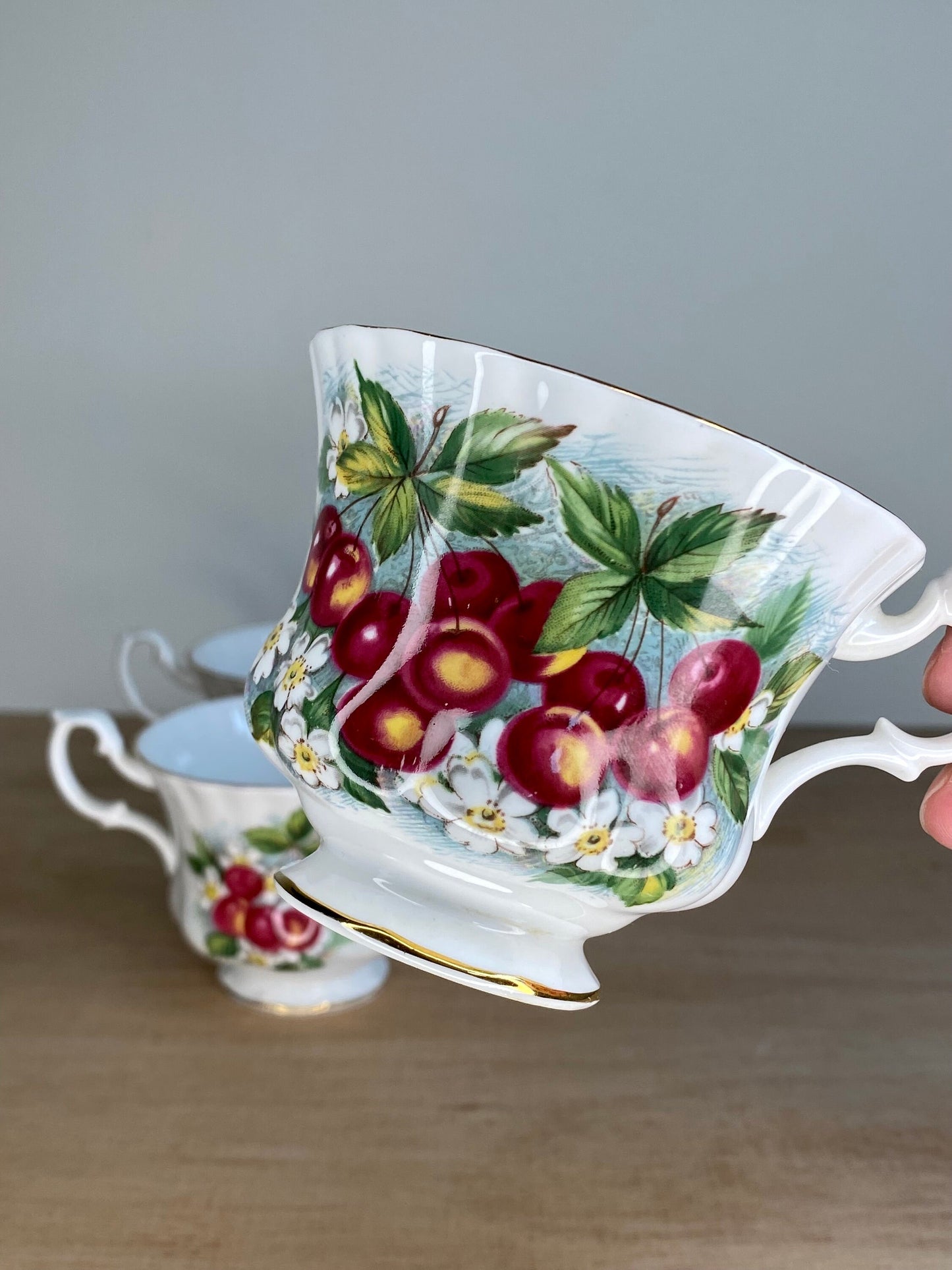 Vintage Richmond Bone China Tea Set – 4 Cups & Saucers – Cherry Blossom Pattern - The Estate