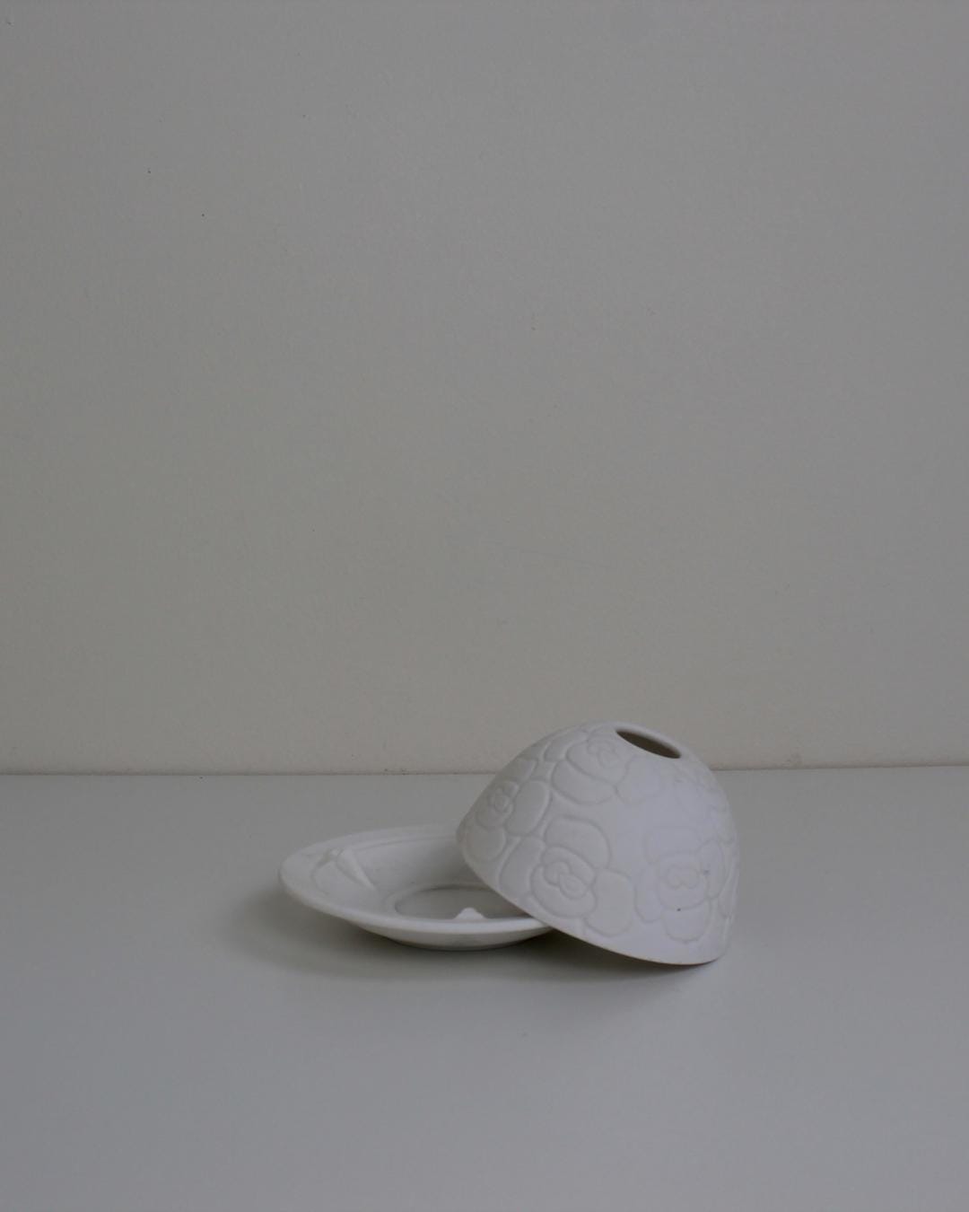 White Ceramic Tealight Dome Holder with Floral Embossed Pattern - The Estate