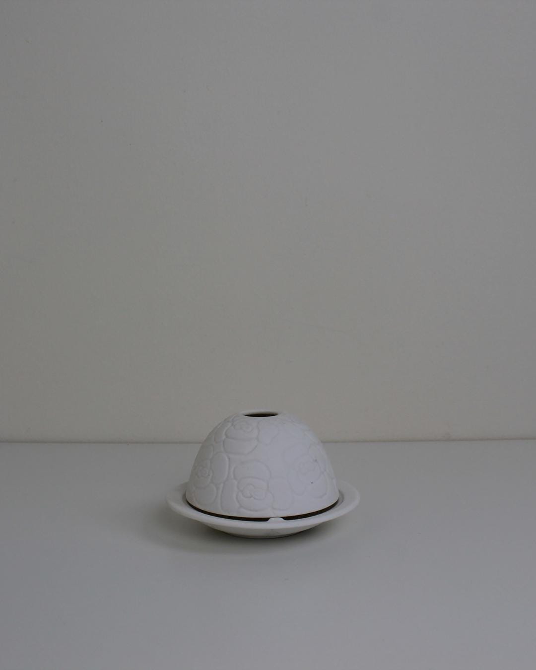 White Ceramic Tealight Dome Holder with Floral Embossed Pattern - The Estate