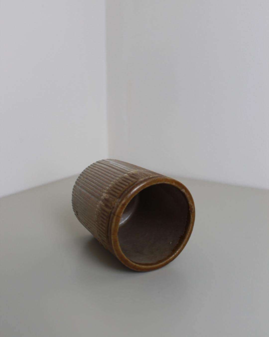 Studio Pottery Textured Clay Vessel – Brown Glazed Cup or Brush Pot, 10cm - The Estate