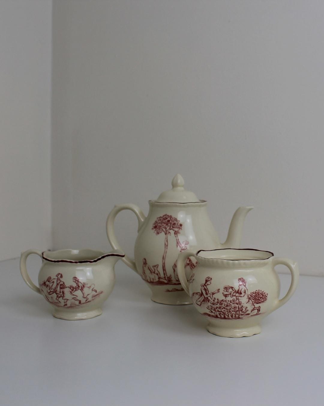 Staffordshire Potteries Red Transferware Teapot, Jug & Sugar Bowl Set – Mid-Century English - The Estate