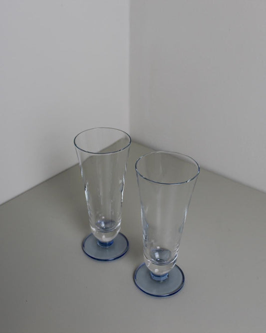Blue-Footed Pilsner / Cocktail Glasses – Minimal Clear Pair, 2000s, 16 cm - The Estate