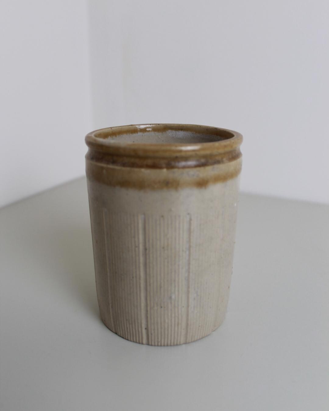 Vintage Studio Pottery Stoneware Vessel – Rustic Brown Glazed Cup or Planter, 10cm - The Estate