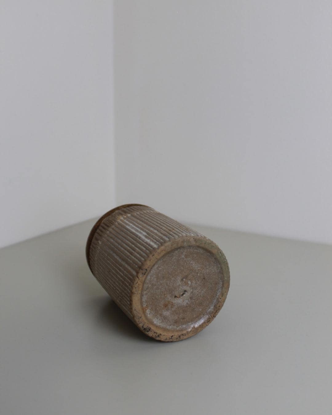 Studio Pottery Textured Clay Vessel – Brown Glazed Cup or Brush Pot, 10cm - The Estate