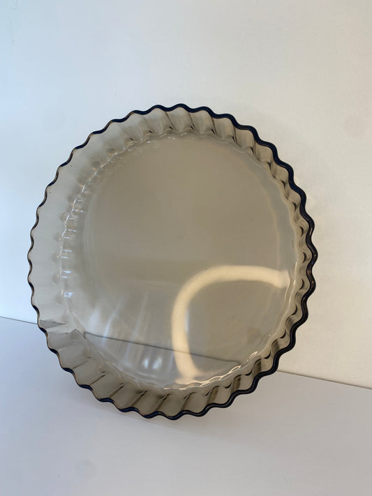 Arcopal Smoked Glass Flan Dish, 28.5cm French Bakeware, 1970s - The Estate