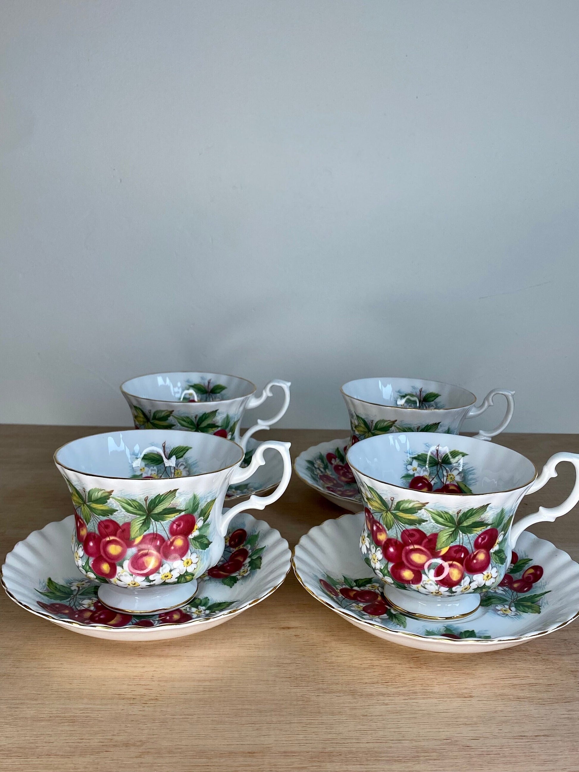 Vintage Richmond Bone China Tea Set – 4 Cups & Saucers – Cherry Blossom Pattern - The Estate