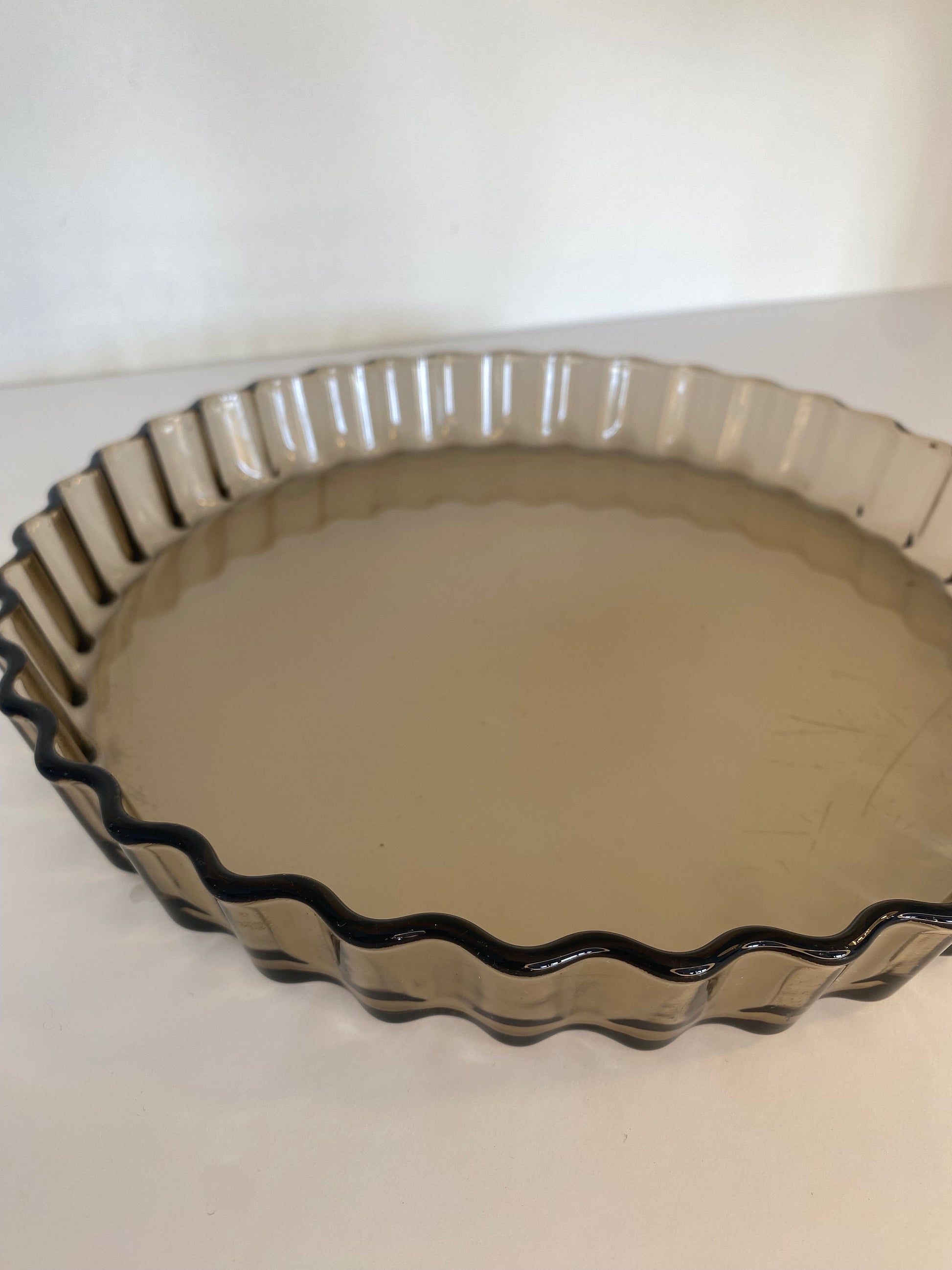 Arcopal Smoked Glass Flan Dish, 28.5cm French Bakeware, 1970s - The Estate