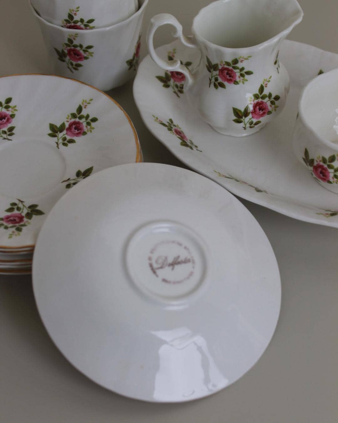 Staffordshire “Delfont” Fine Bone China Tea Set – 15-Piece Vintage Rose Trio Service, England - The Estate