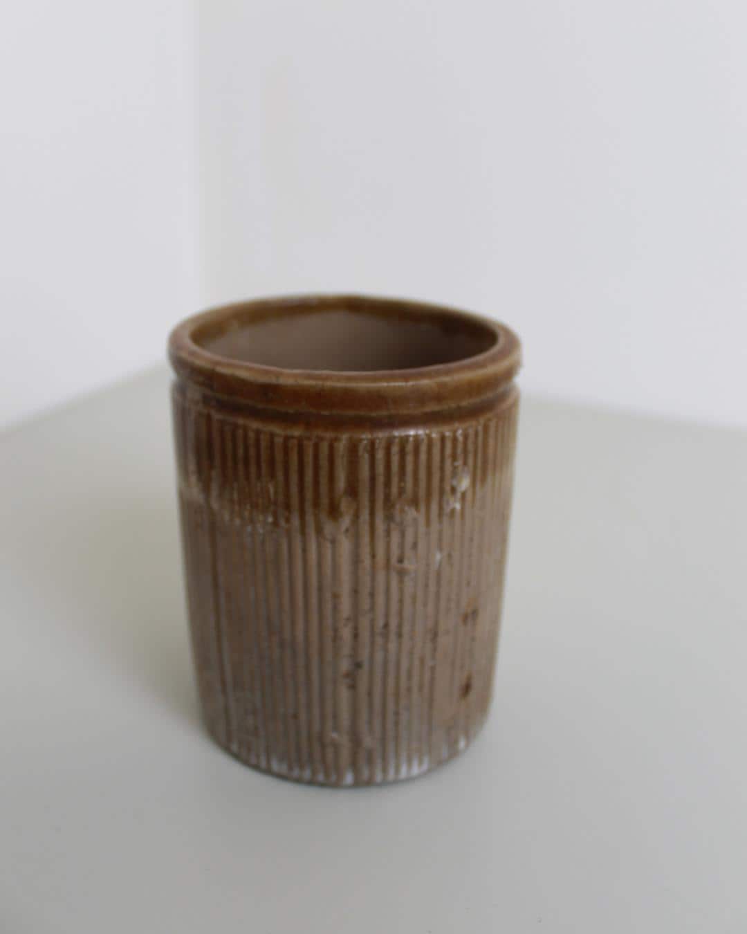 Studio Pottery Textured Clay Vessel – Brown Glazed Cup or Brush Pot, 10cm - The Estate