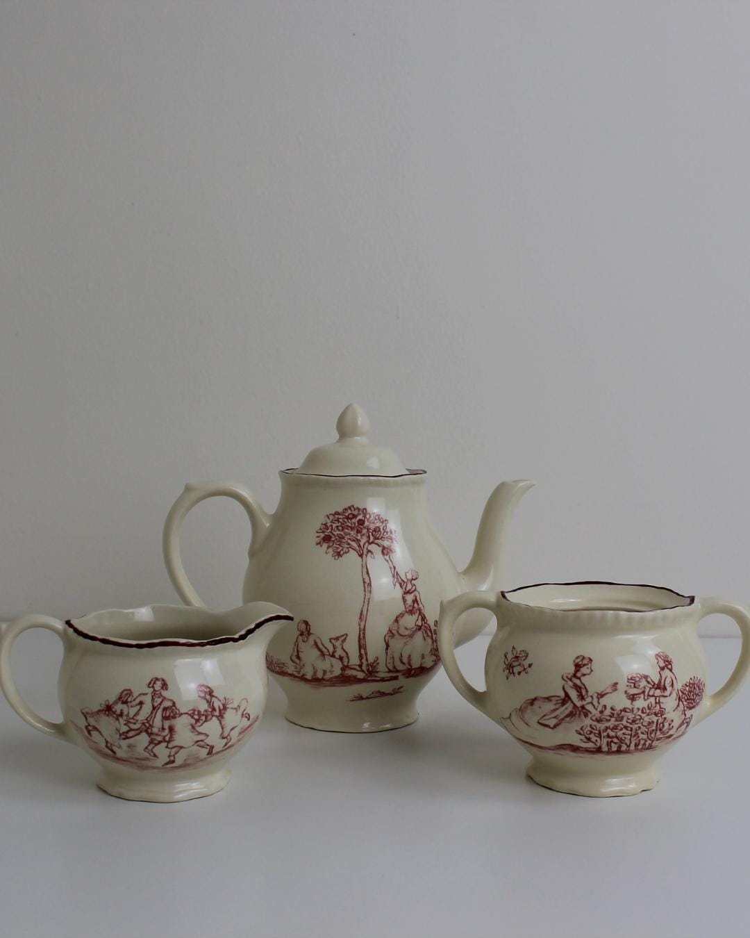 Staffordshire Potteries Red Transferware Teapot, Jug & Sugar Bowl Set – Mid-Century English - The Estate