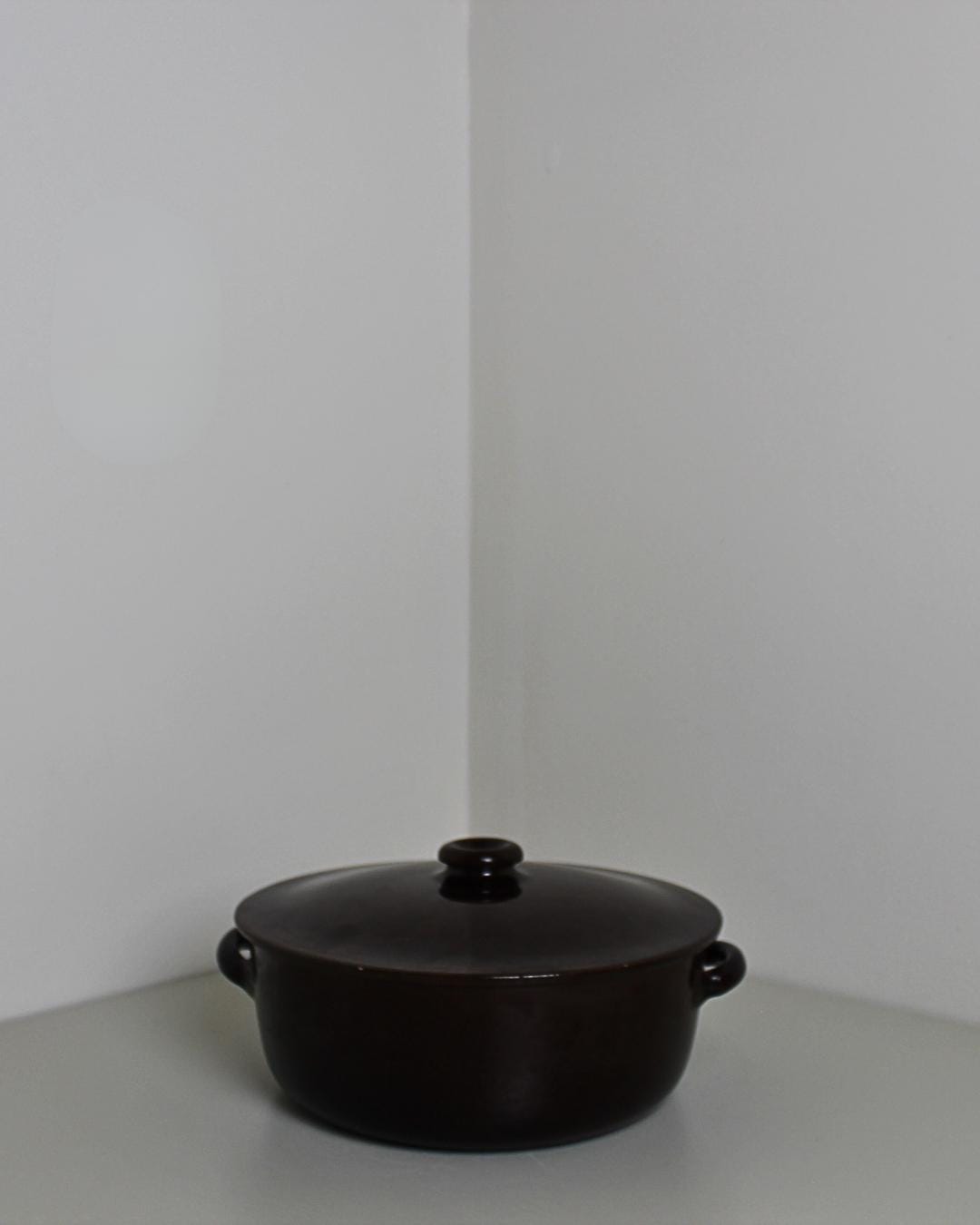 Vintage Brown Stoneware Casserole Dish – Low 25 cm Lidded Dutch Oven, 1970s Terracotta Interior Oven - The Estate