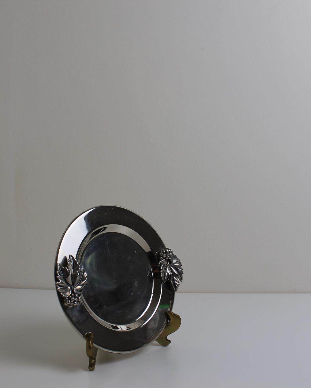 EPNS Silver-Plate Grape-Vine Bonbon / Wine Coaster, Rococo Revival, 1950s England — 16 cm - The Estate